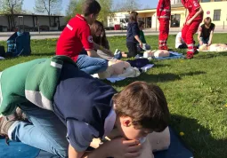  “Sono fiero del percorso avviato nel 2016 e giunto oggi a fare di Busca un modello da imitare - dice il consigliere con delega alla Sanità Jacopo Giamello, che ha ideato e seguito tutto il progetto -. Abbiamo creato una comunità più forte e sicura, in grado di salvare vite”